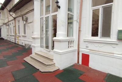 Casă individuală cu 10 camere cu Teren 325 Mp în Armeneasca - 2