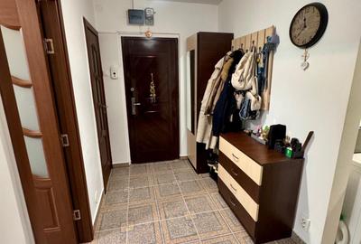 Apartament 3 camere - complet renovat - 4 minute pana la metrou! - 1