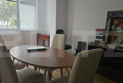 Apartament cu 3 camere decomandat în Micro 15