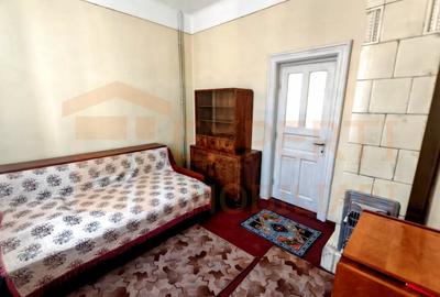 Casă individuală cu 8 camere cu Canalizare în Tomis II - 15