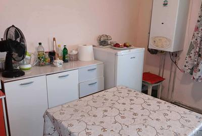 Apartament cu 3 camere decomandat în Central - 1