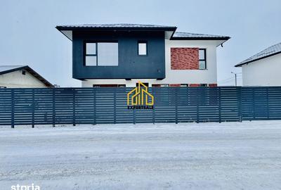 Casă cu 4 camere cu Teren 400 Mp în Domnești - 2