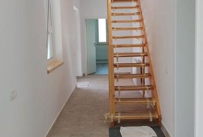 Casă cu 4 camere în Roșu - 7