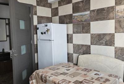 Apartament cu 2 camere nedecomandat în Piața Veche