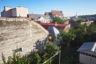 Apartament cu 4 camere semidecomandat în Central - 2