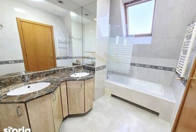 Casă cu 5 camere cu Canalizare în Central - 13