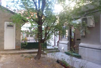 FLOREASCA, Ultracentral, spatiu in curte, la casa, - 20