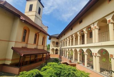 Spațiu comercial, de 1,068 mp, în Central - 2