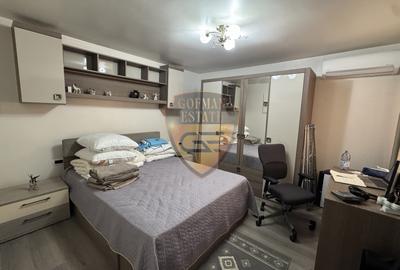 Casa 3 camere, Faleza Nord, 2 parcari, semidecomandata, curte, centrala gaz, A/C - 10