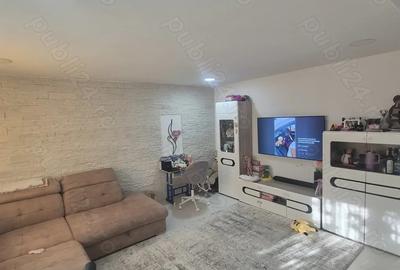 Vand apartament 3 camere, et 2 Crihala - 4