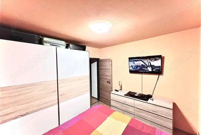 Proprietar inchiriez apartament cu 4 camere, 2 bai, decomandat, situat in Strand pe str. Barsei, la - 8