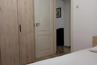 Se da in chirie apartament, 1300 lei. Amara. - 2