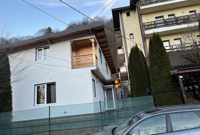 Casă cu 4 camere cu Teren 262 Mp în Central