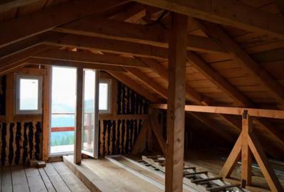 Casă cu 5 camere cu Teren 600 Mp în Paltin - 6