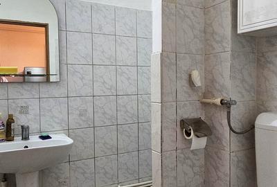 Garsonieră decomandată în Central - 7