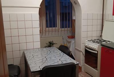 Apartament cu 3 camere decomandat în Bârzești - 1