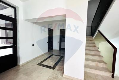 Casă cu 3 camere cu Teren 165 Mp în Colentina - 9