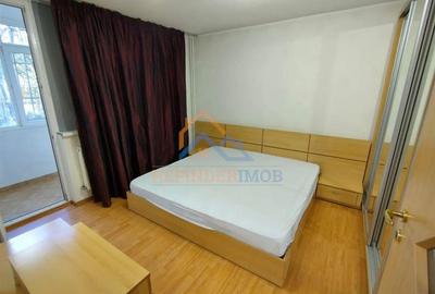 Oferta apartament 3 camere, Garaj , bloc Reabilitat cu o suprafata de aproximati - 3