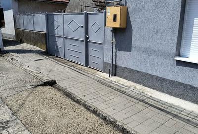 Casă cu 4 camere în Deta - 10