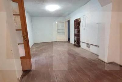 Casă cu Teren 700 Mp în Girocului