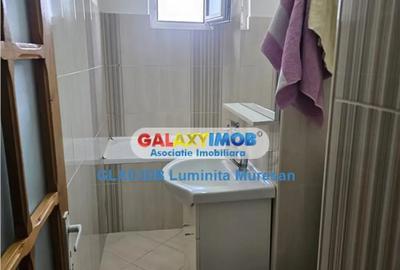 Apartament cu 2 camere decomandat în Micro 6 - 6