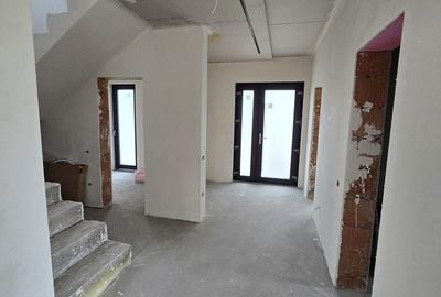 Casă cu 4 camere în Sânmartin - 6