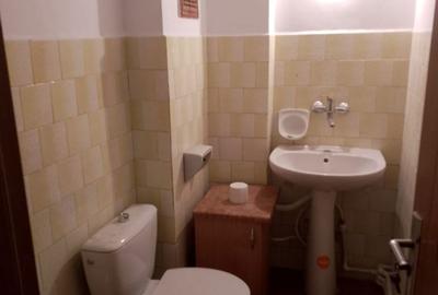 Apartament cu 3 camere în Călărași - 2