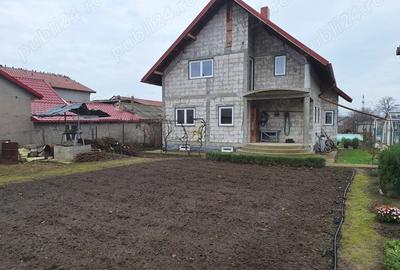 Casă cu 5 camere în Valu lui Traian - 2