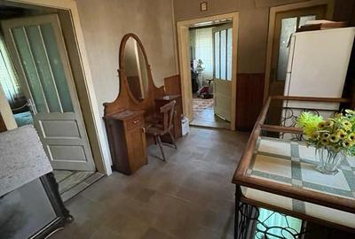 Casă cu 4 camere decomandat cu Teren 100 Mp în 14 Mai - 11