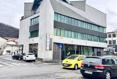 Birou, de 30.739999771118 mp, în Centrul Civic - 1