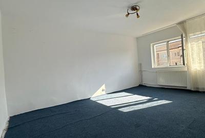 2 camere .. zona Lipovei .. etaj intermediar .. 76.000 euro - 8