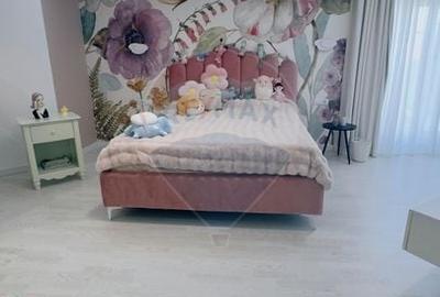 Casă cu 14 camere cu Teren 360 Mp în Central - 20