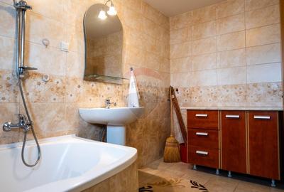 Casă cu 5 camere cu Teren 420 Mp în Dobroești - 7