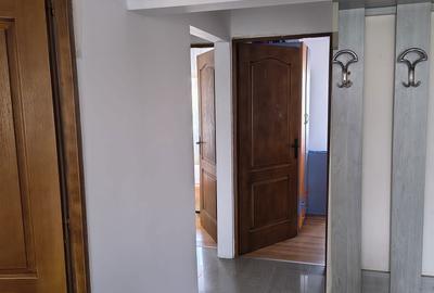 Apartament cu 3 camere decomandat în Central - 3