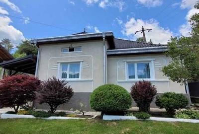 Casă cu 4 camere în Central - 1