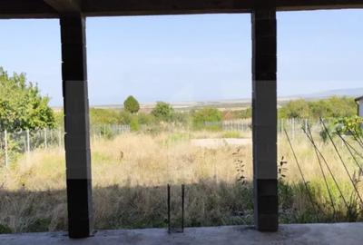 Casă cu 4 camere cu Teren 1657 Mp în Viile Satu Mare - 9