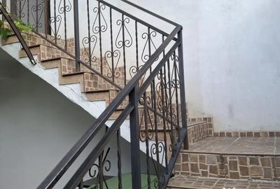Casă cu 5 camere în Fundeni - 10