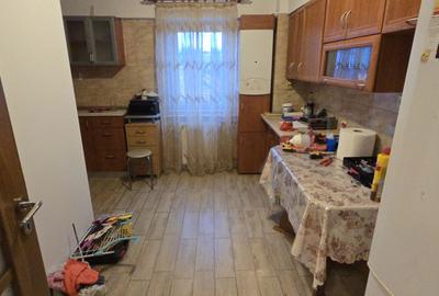 Apartament cu 3 camere decomandat în Central - 8