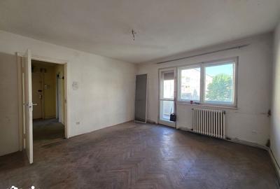Apartament cu 3 camere decomandat în Piața Centrală - 7