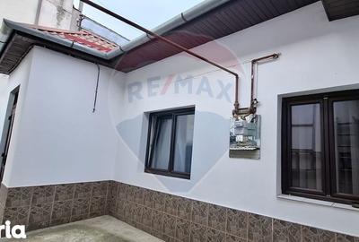Casă cu 2 camere decomandat cu Teren 102 Mp în Ultracentral - 12