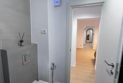 Apartament modern, 3 camere - prima inchiriere(sau 2 camere +birou) - 18