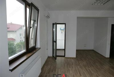 Spațiu comercial, în Aviației - 18