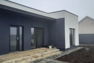 Casă cu 7 camere cu Teren 500 Mp în Hărman