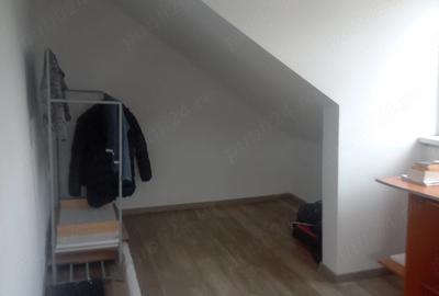 Casă cu 4 camere cu Teren 1000 Mp în Răucești - 1