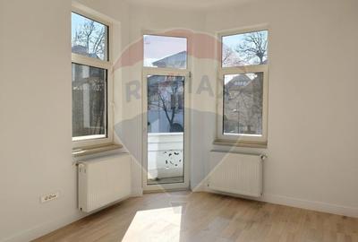 Casă cu 5 camere cu Teren 180 Mp în Dorobanți - 3