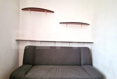 Apartament cu 2 camere, etajul 3 din 4, langa - 4