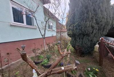 Casă cu 2 camere cu Teren 600 Mp în Central - 1