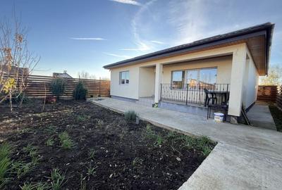 Glina stadion casa parter 4 camere - 2