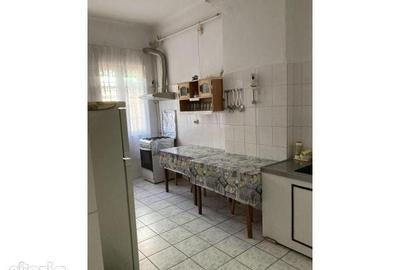 Casă cu 10 camere cu Teren 1200 Mp în Central - 4