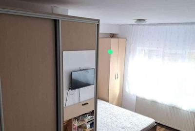 Metrou Eroii Revolutiei 7-8 minute - Garsoniera cocheta Parter Inalt TVA 0 - 2